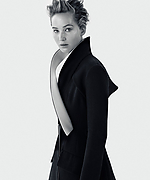 Jennifer-Lawrence--Dior-Magazine-2013--01.jpg