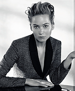 Jennifer-Lawrence--Dior-Magazine-2013--02.jpg