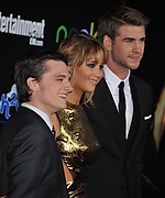 Jennifer_Lawrence_The_Hunger_Games_Premiere_J0001_037.jpg