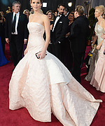 jenniferlawrenceorg320.jpg