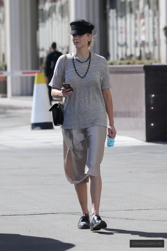 JLAW3~1.jpg
