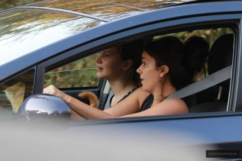 jennifer-lawrence-out-hiking-in-los-angeles-august-28-2016_1530094248.jpg