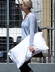 jennifer-lawrence-at-airport-in-florence_304045331.jpg
