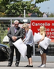 jennifer-lawrence-at-airport-in-florence_904045331.jpg