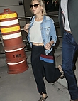 jennifer-lawrence-at-jfk-airport-in-new-york-september-23-2016_524061748.jpg