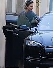 jennifer-lawrence-out-and-about-in-malibu-august-28-2016_330094241.jpg