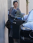 jennifer-lawrence-out-and-about-in-malibu-august-28-2016_530094241.jpg