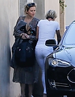jennifer-lawrence-out-and-about-in-malibu-august-28-2016_730094241.jpg